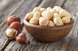 Hazelnuts upang mapahusay ang potency sa mga kalalakihan