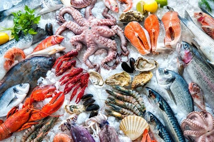 Sari-saring seafood sa diyeta ng isang lalaki para sa produksyon ng testosterone